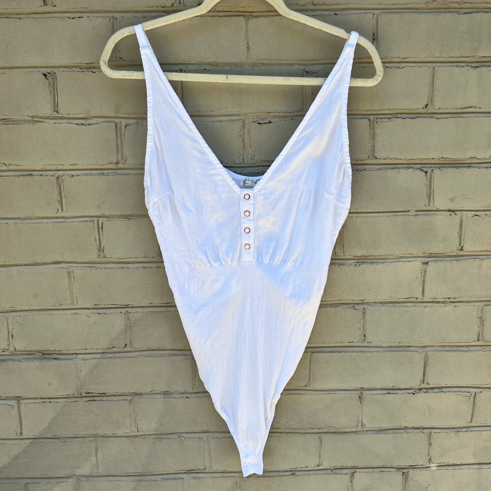 EUC Free People White Size L Bodysuit with Snap Closure and Adjustable Straps